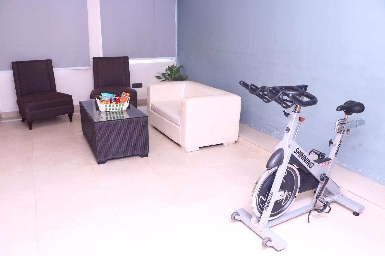 Virohaa Garden Hotel Ghaziabad Eksteriør billede