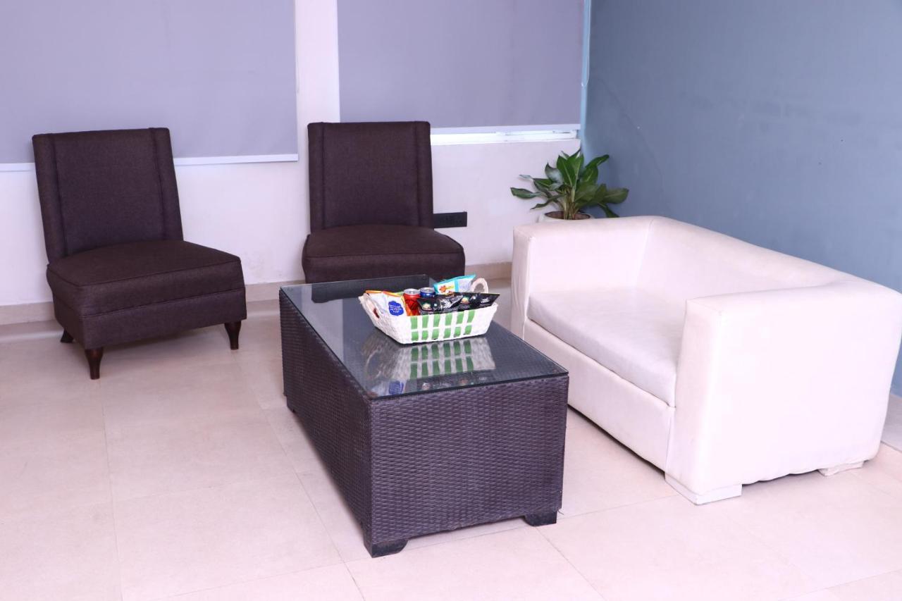 Virohaa Garden Hotel Ghaziabad Eksteriør billede