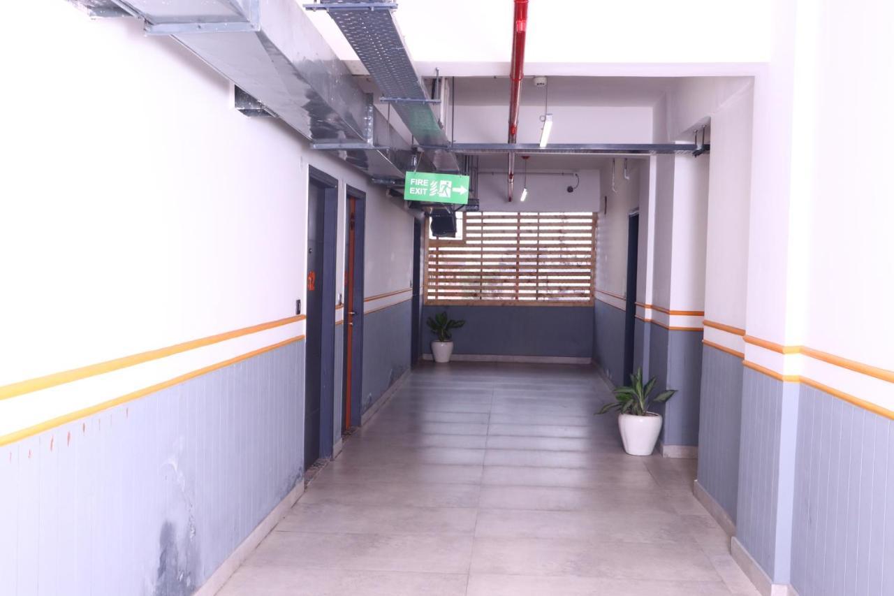 Virohaa Garden Hotel Ghaziabad Eksteriør billede