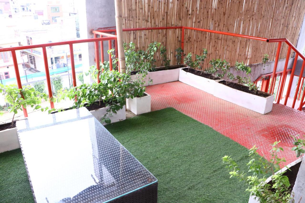 Virohaa Garden Hotel Ghaziabad Eksteriør billede