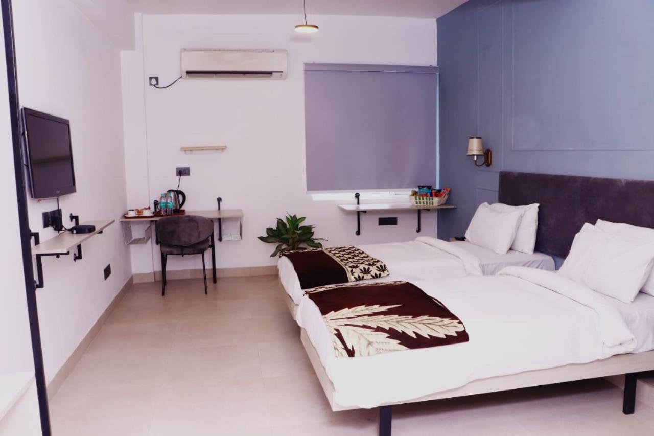 Virohaa Garden Hotel Ghaziabad Eksteriør billede