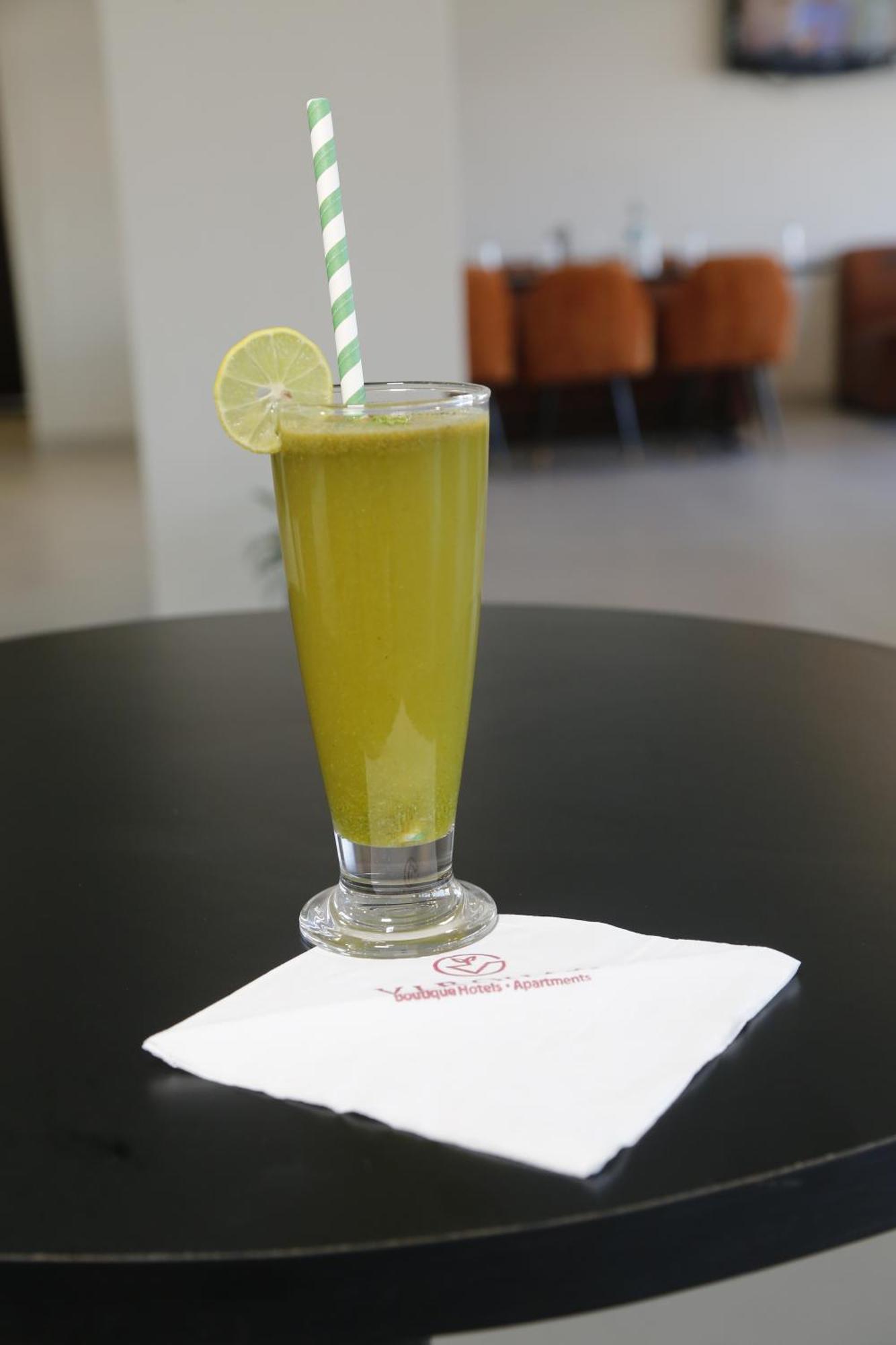 Virohaa Garden Hotel Ghaziabad Eksteriør billede