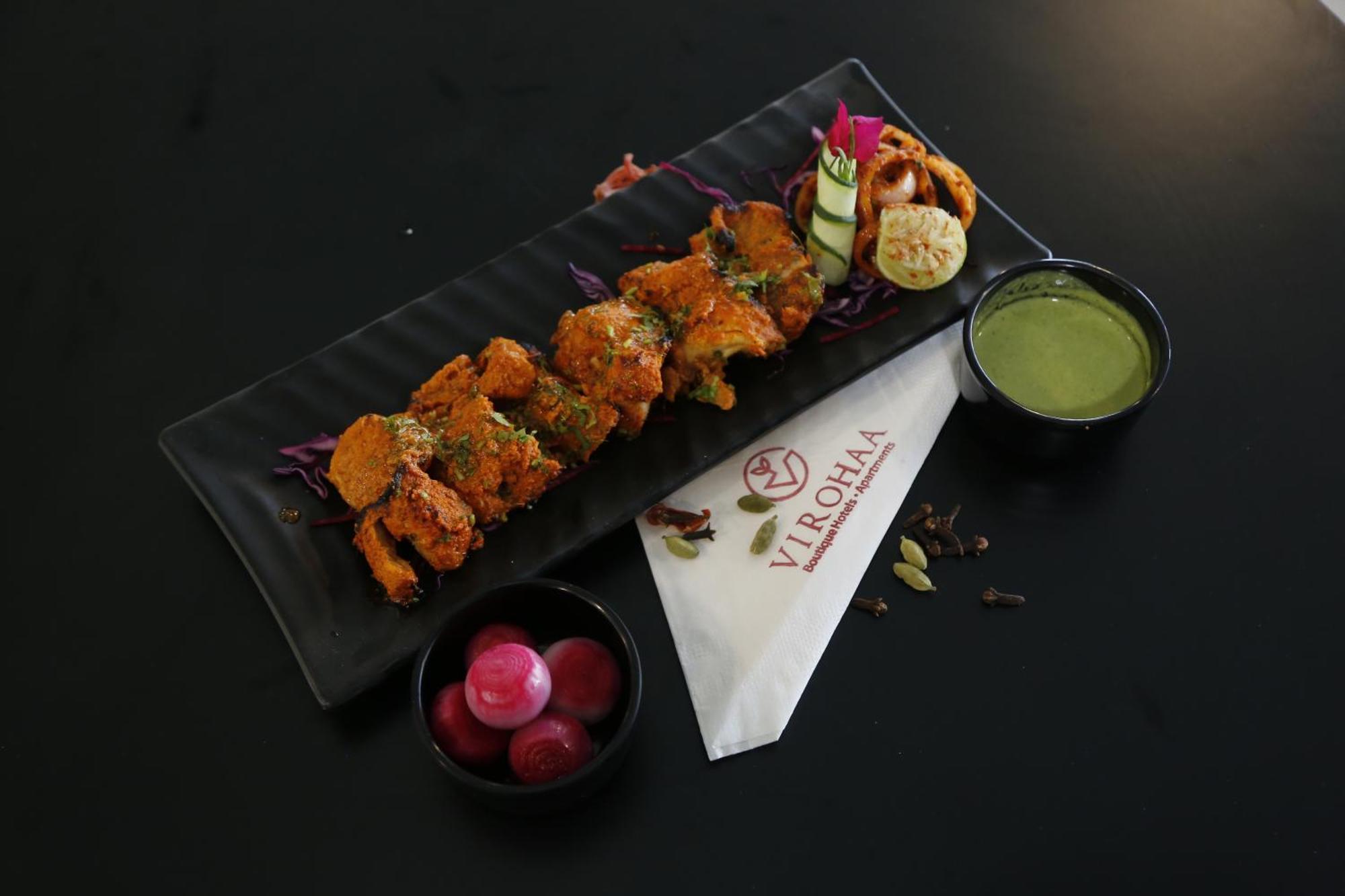 Virohaa Garden Hotel Ghaziabad Eksteriør billede