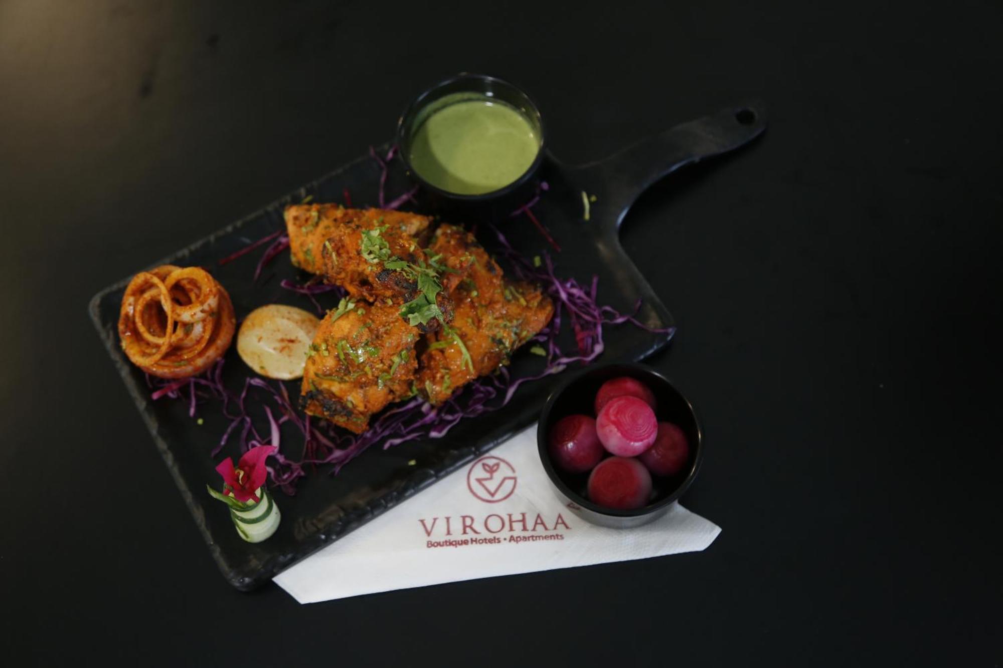 Virohaa Garden Hotel Ghaziabad Eksteriør billede