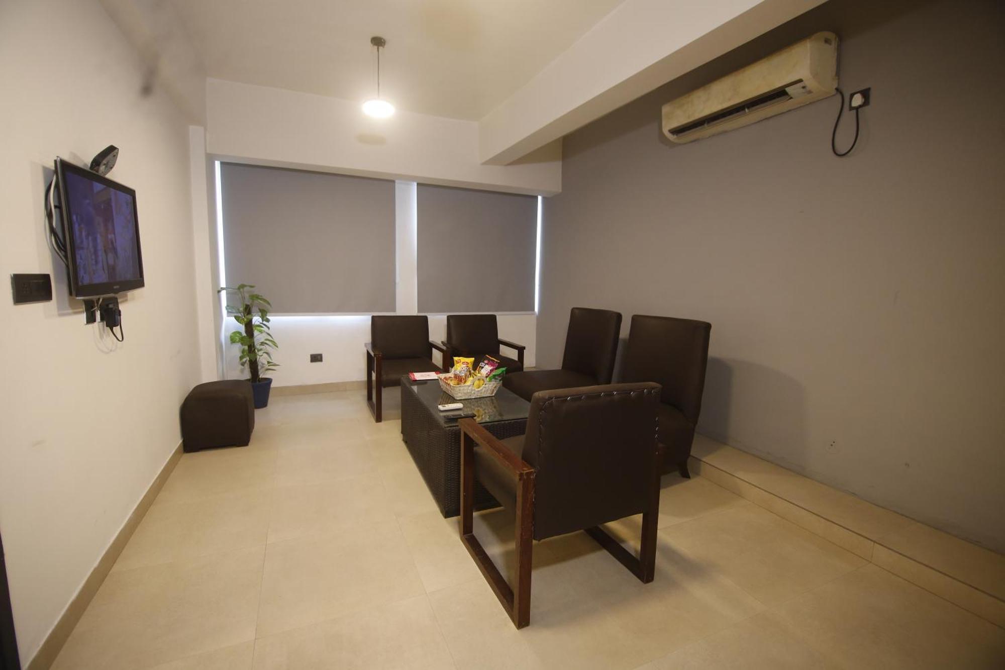 Virohaa Garden Hotel Ghaziabad Eksteriør billede